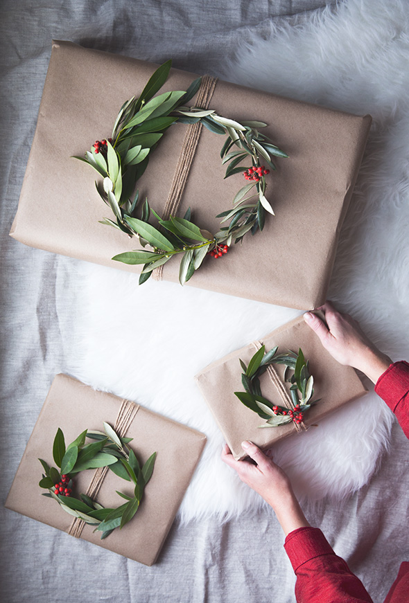 Wreath Gift Toppers best gift wrapping ideas