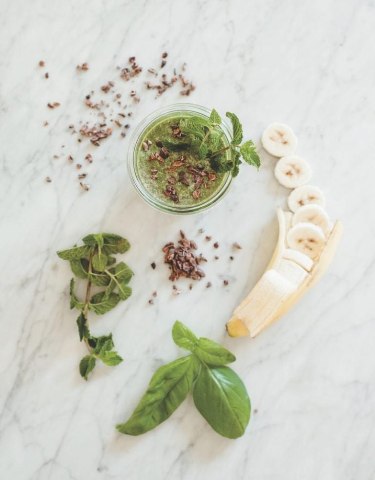 Chocolate green smoothie_superfood smoothie
