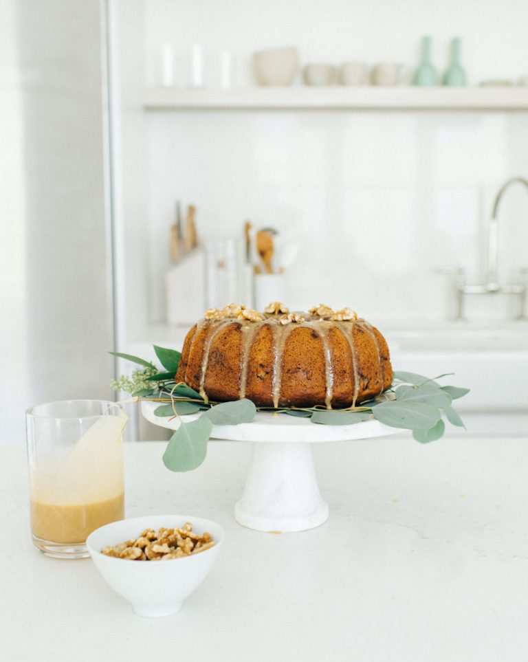 Healthier Pumpkin Bread with Walnut-Cinnamon Streusel quick bread recipes for gifts