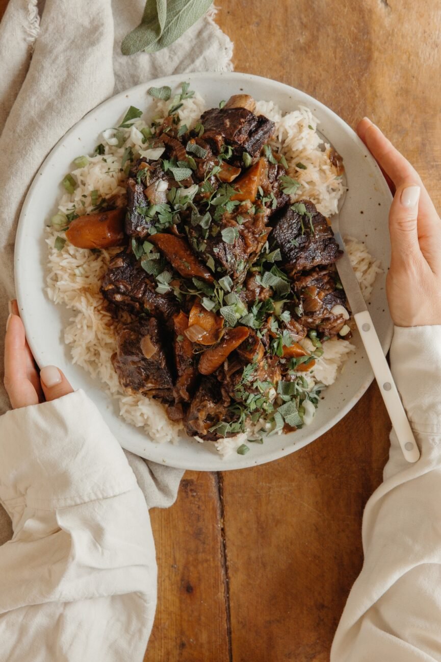 sweet and spicy braised short ribs plated_braised short rib recipe