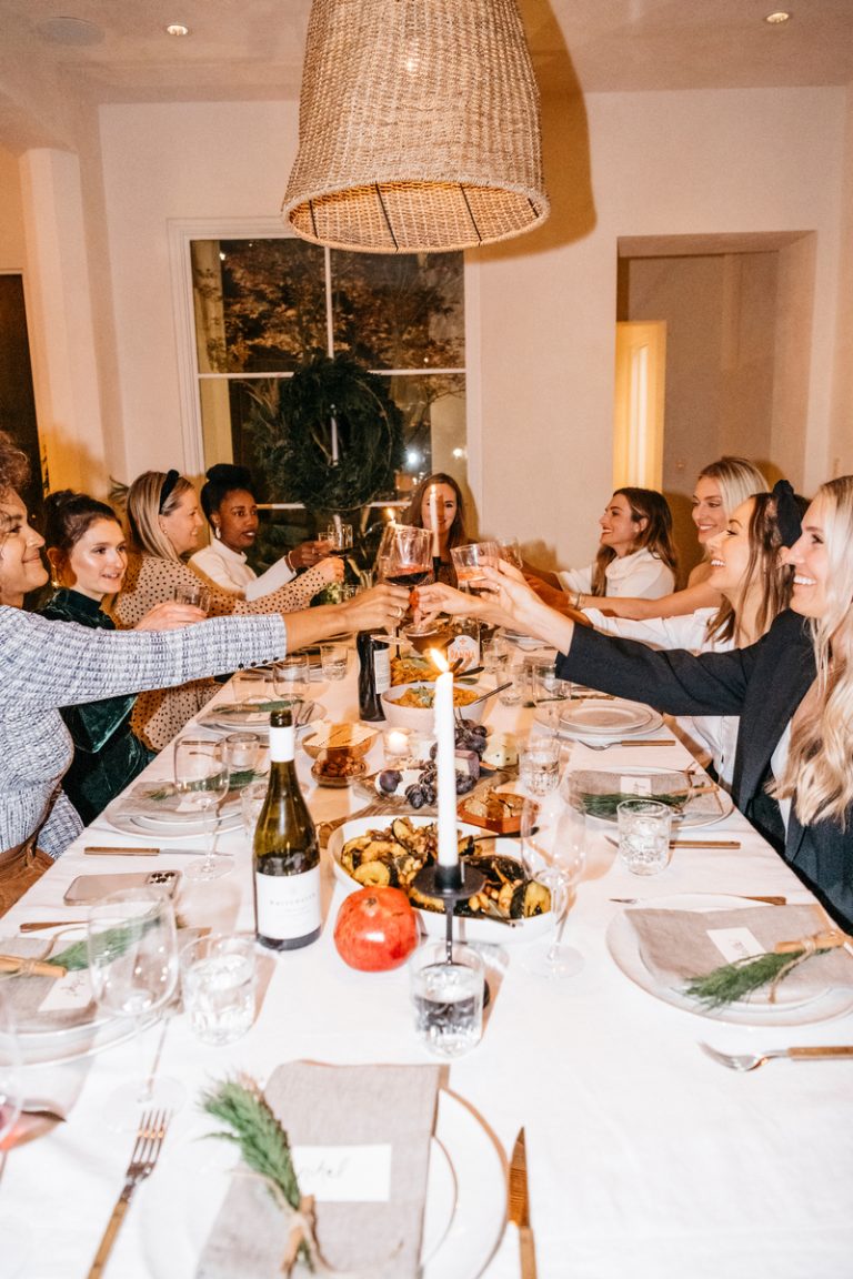 Tablescape de la cena de Navidad cómo crear sus propias tradiciones navideñas