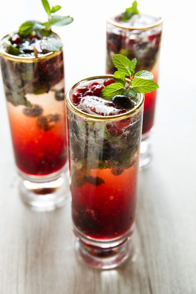 Minty Pomegranate Punch healthy new year's eve recipes