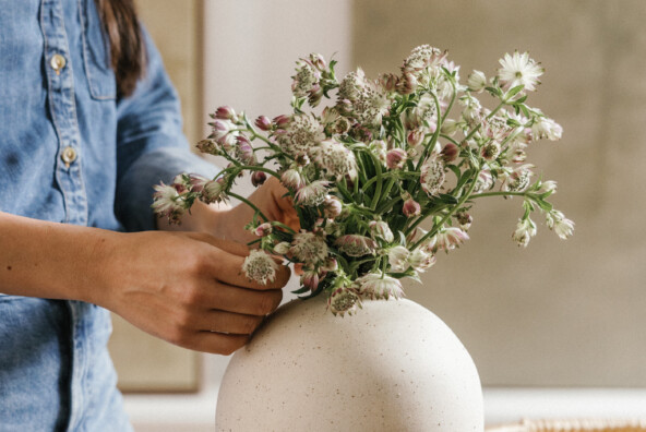 wildflower arranging ceramic vase