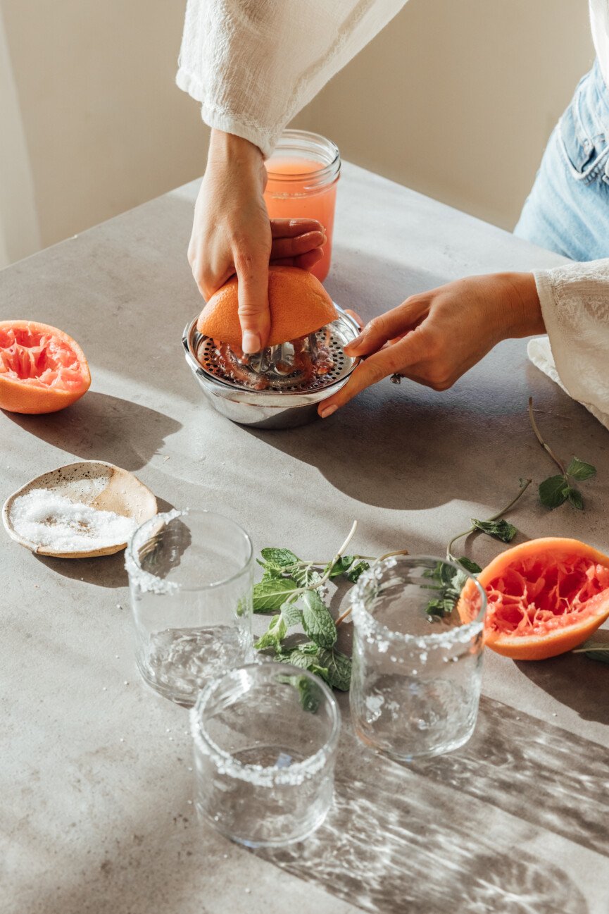 grapefruit juice and vodka drinks