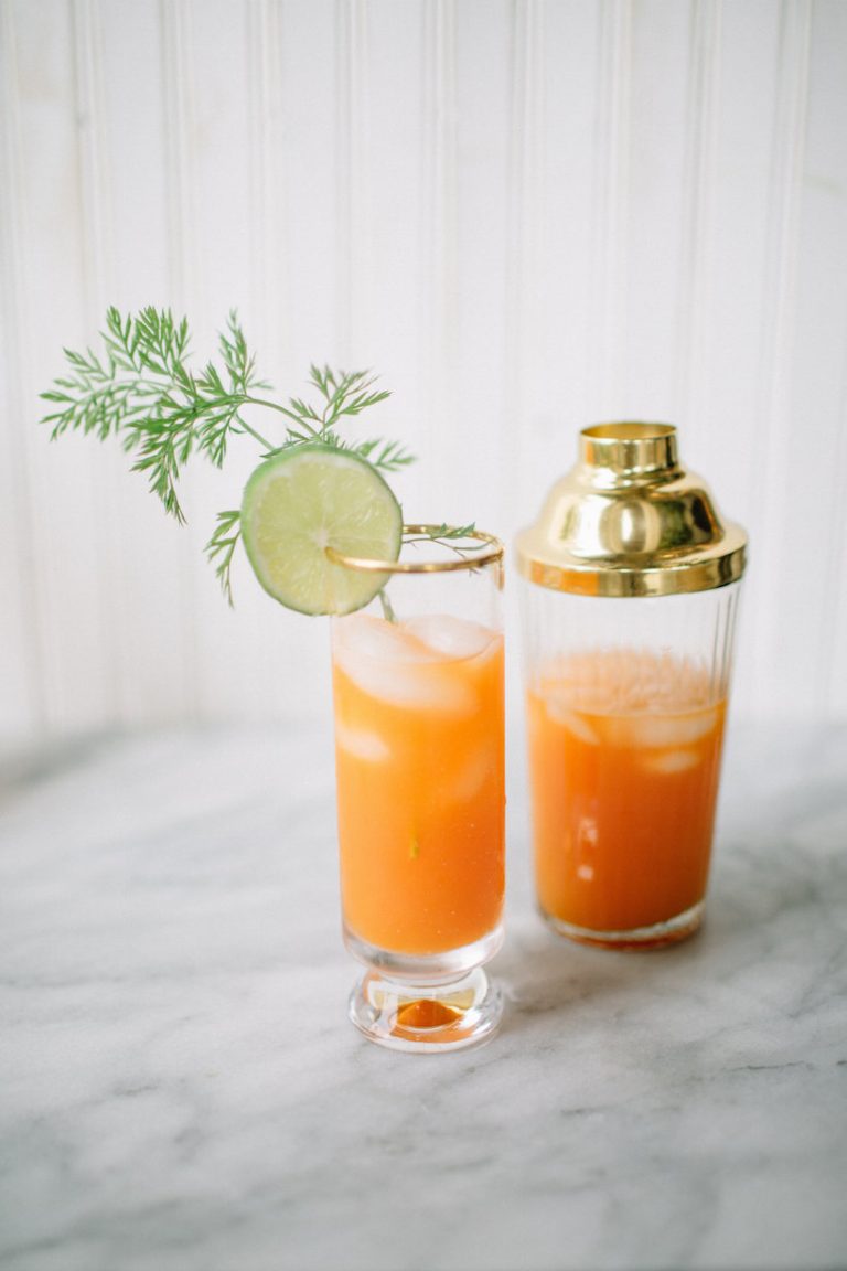 carrot ginger cocktail_vegan easter recipes