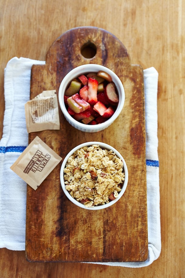 strawberry rhubarb oatmeal crisps