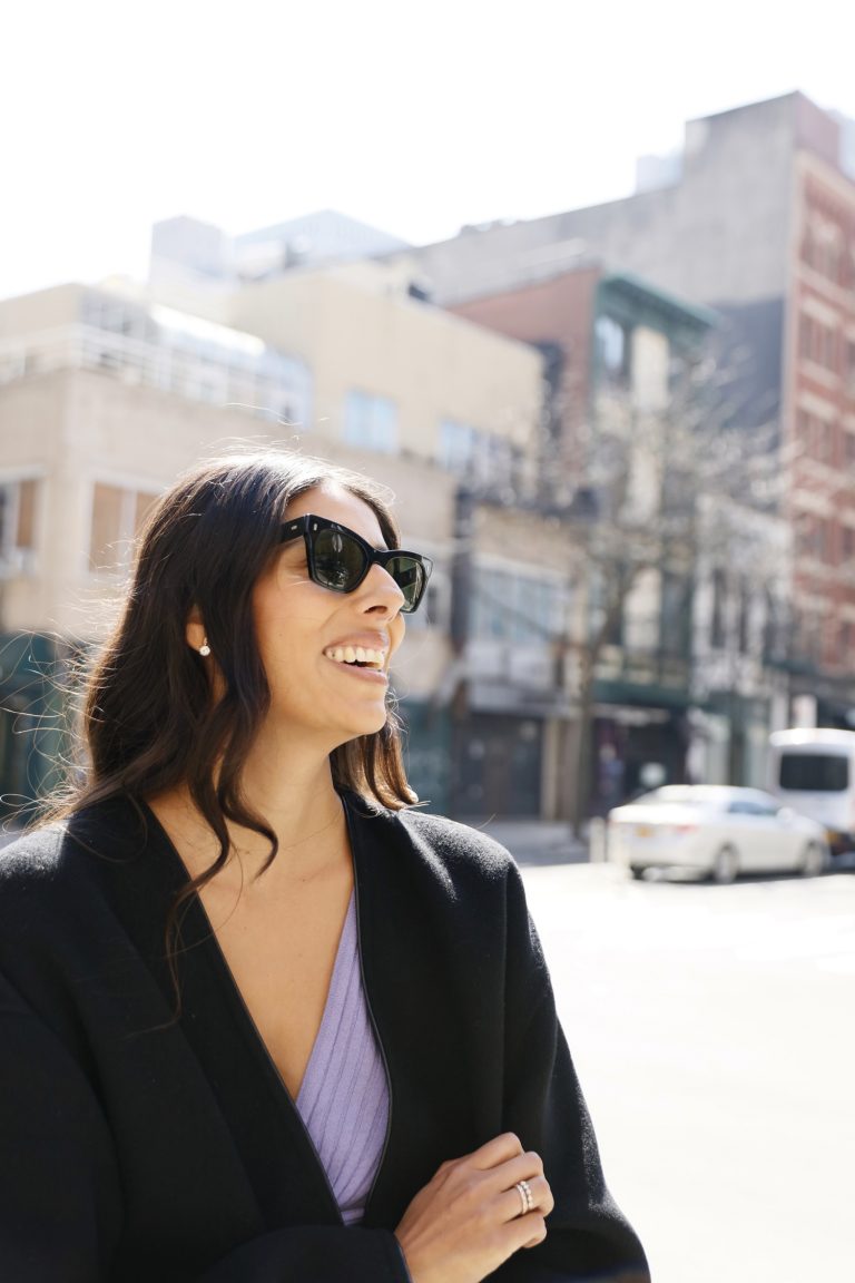 sunglasses for school drop off outfits