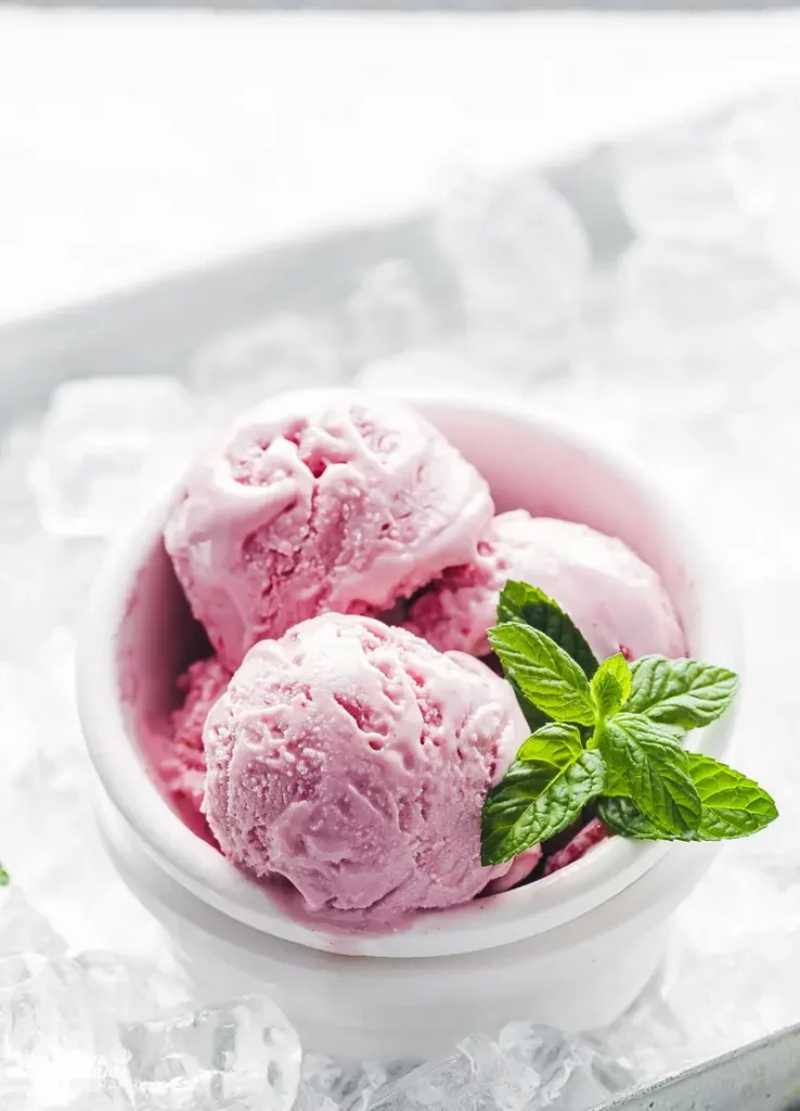 healthy strawberry cheesecake ice cream