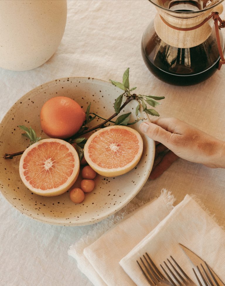 cuenco de cerámica hecho a mano - cuenco para compartir la arcilla, pomelo, desayuno