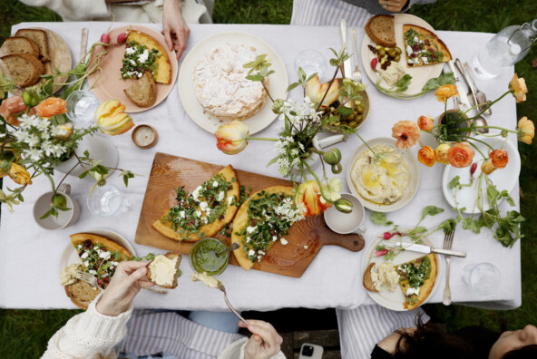 outdoor-table