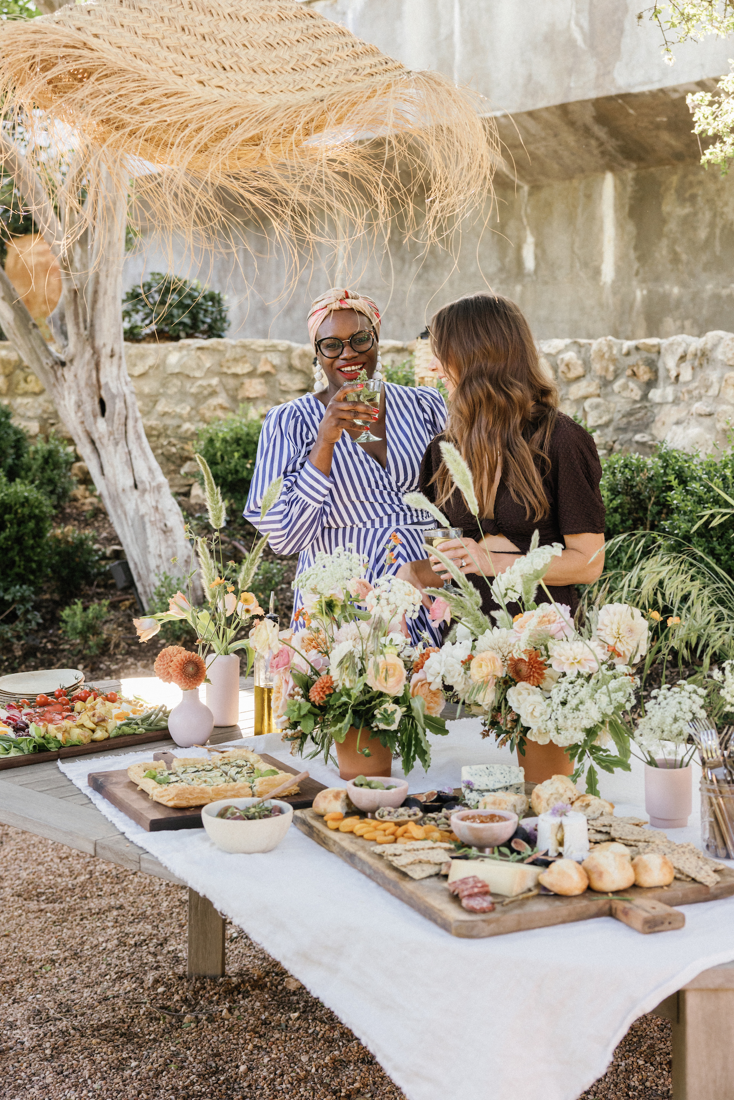 Apero party for Ajiri Aki Book - spring garden table with flowers