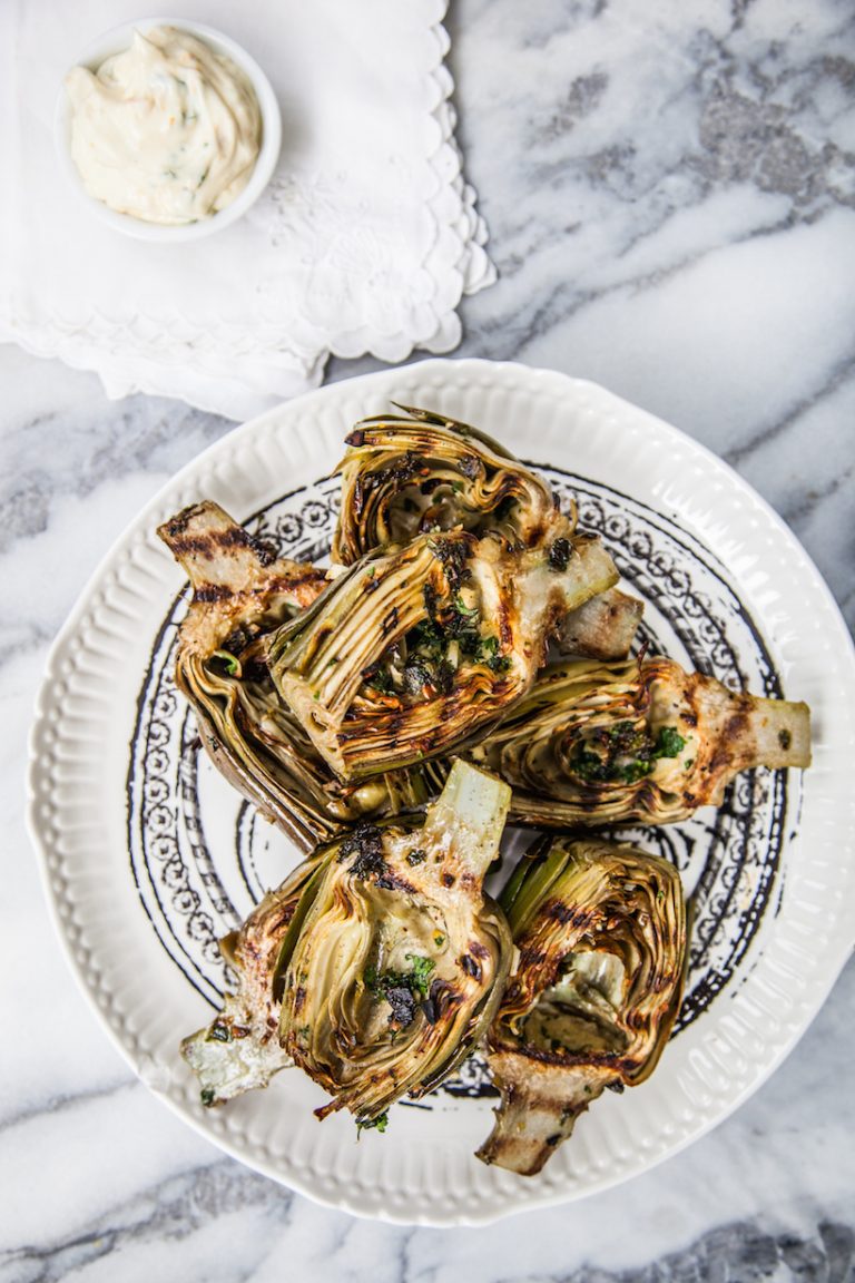 Grilled artichokes with lemon garlic aioli