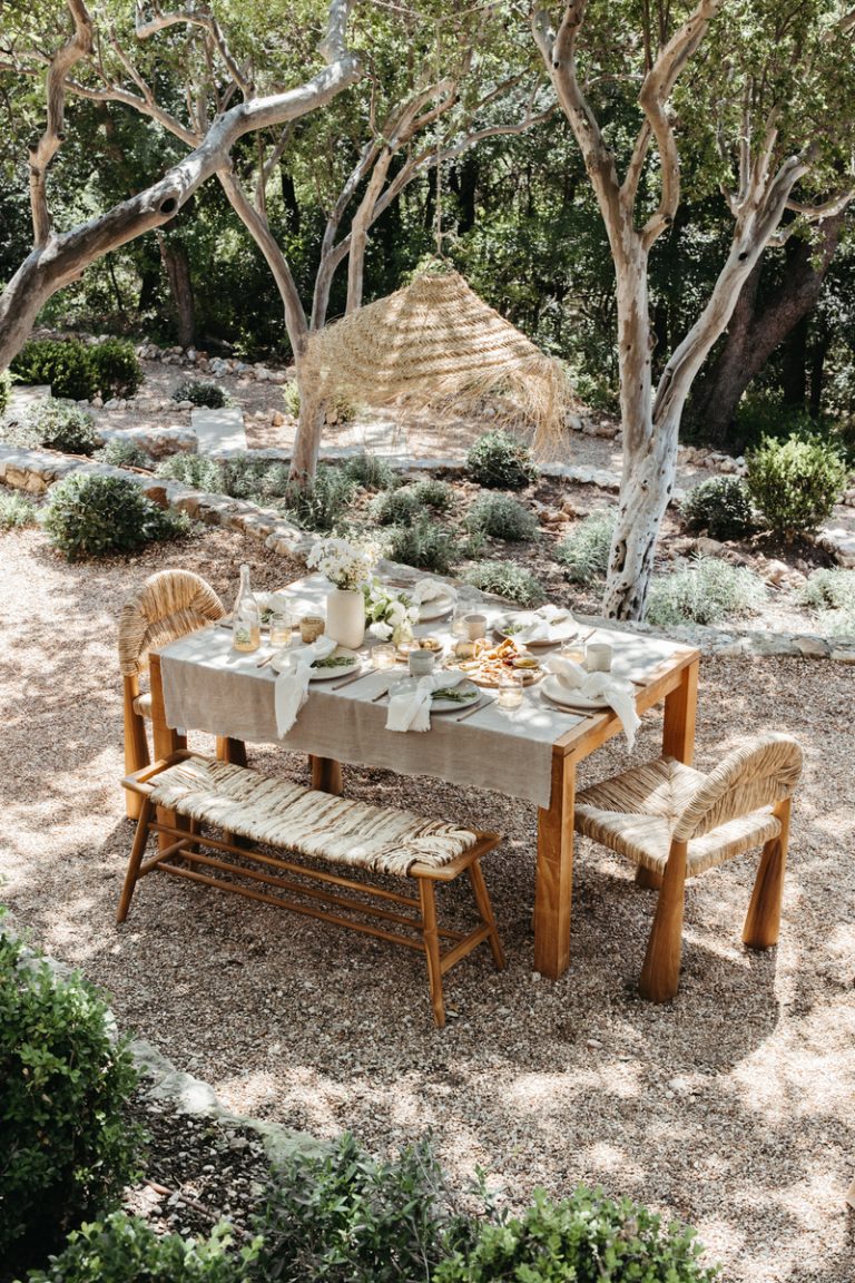 10 Outdoor Table Settings to Transform Your Al Fresco Dining