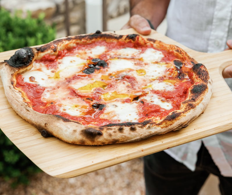 Sausage burrata pizza recipe.