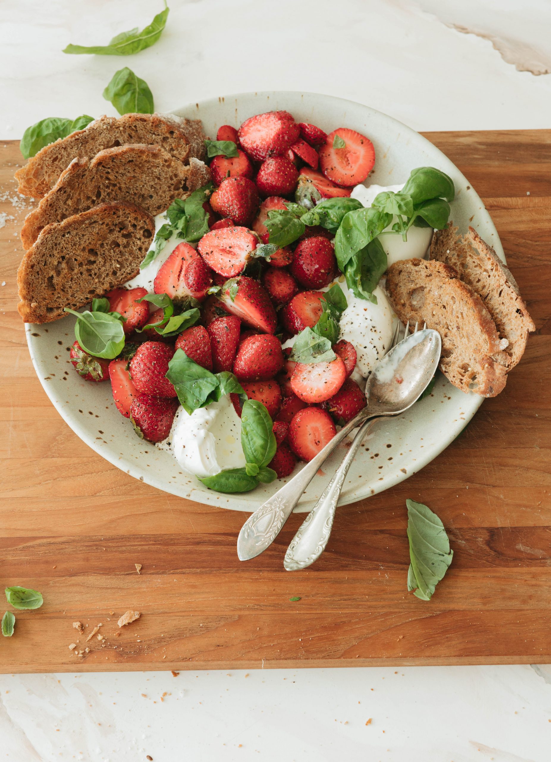 burrata strawberry caprese salad