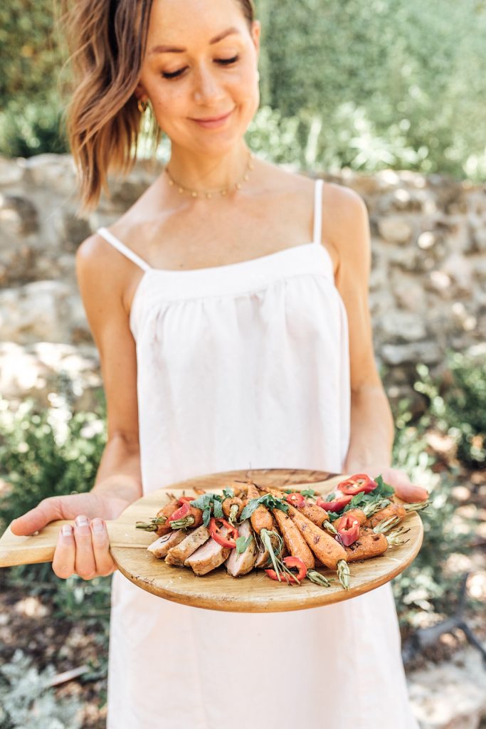 Orange-Chili Glazed Pork Tenderloin With Carrot Pesto And Grilled Carrots_dinner party recipes