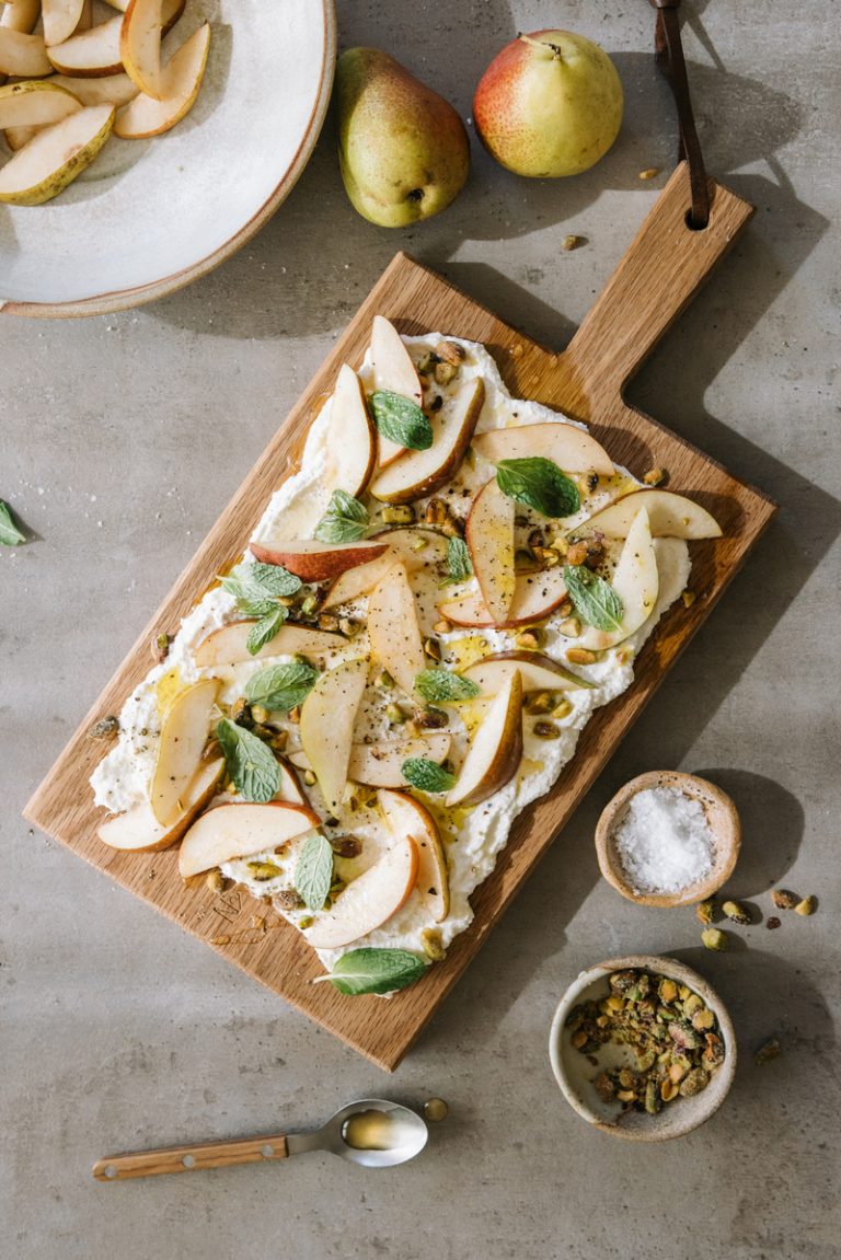 Ricotta with Pears and Honeyed Pistachios
