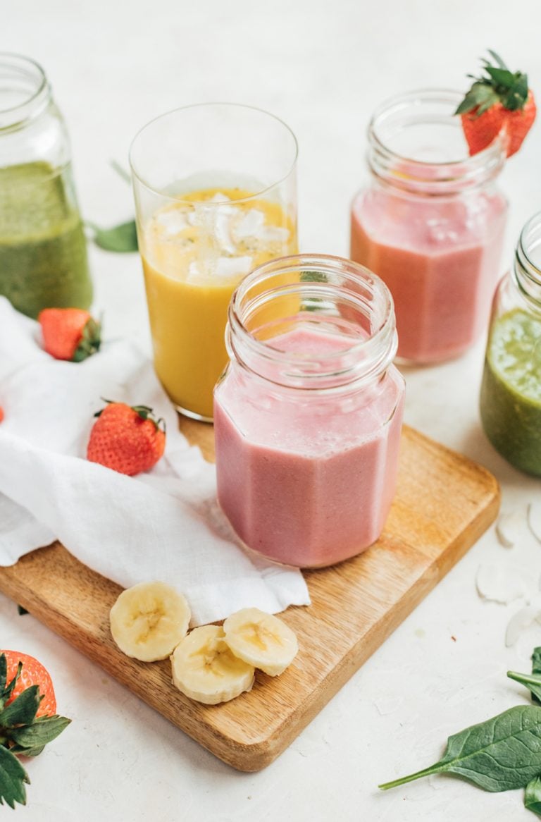 strawberries and cream smoothie_healthy breakfast ideas