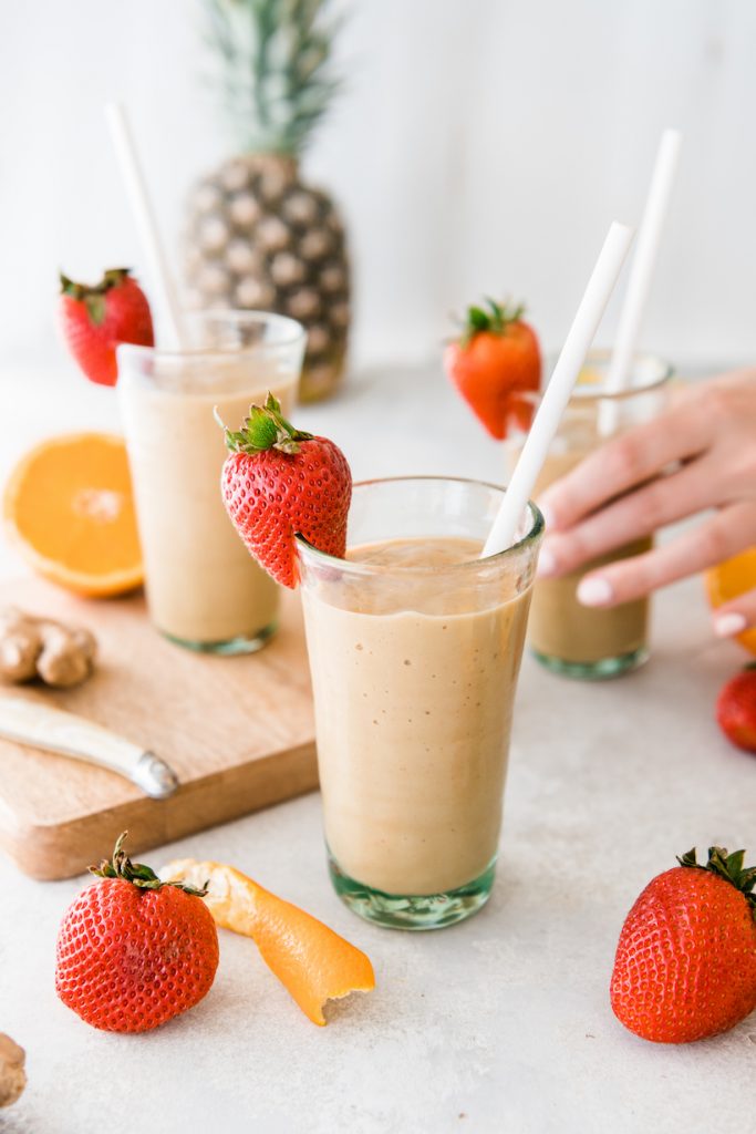 tropical pineapple-ginger smoothie_healthy breakfast ideas