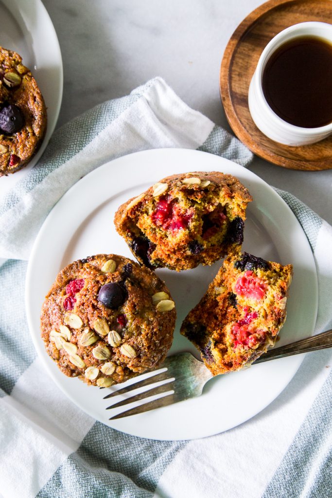 anti-inflammatory berry + turmeric muffins_healthy breakfast ideas