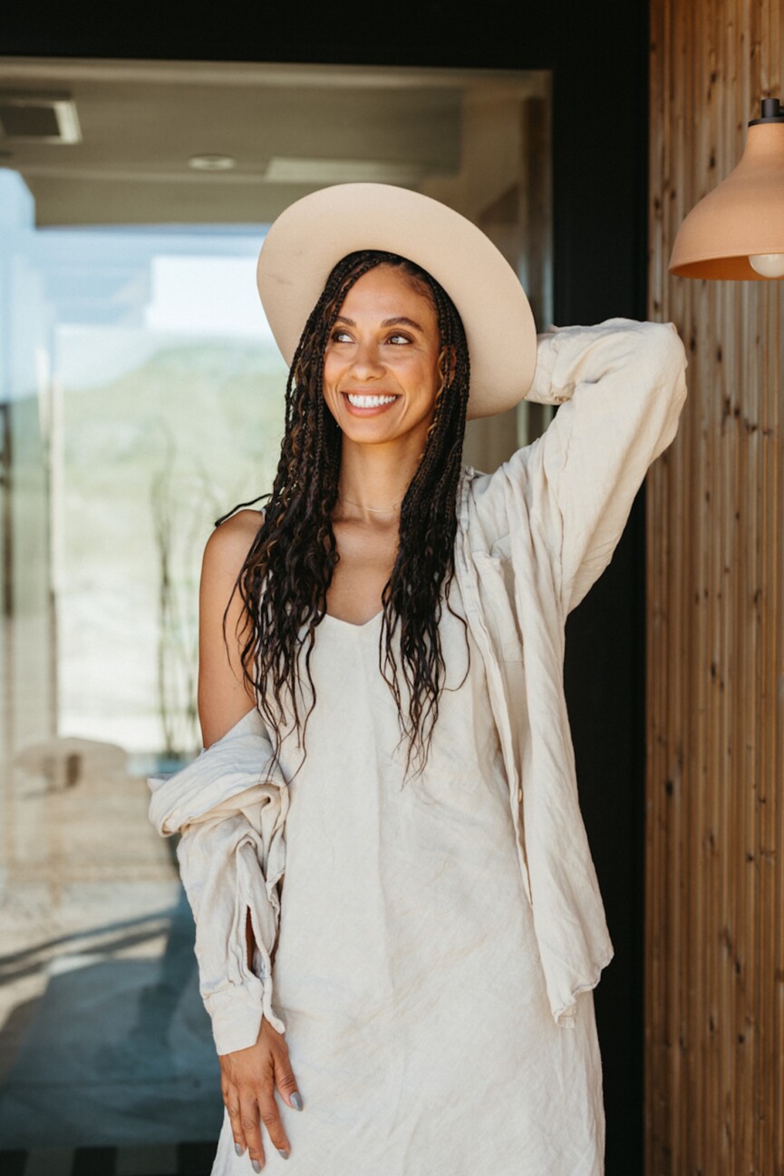 A woman who wears the best sunscreen on her face