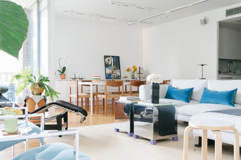 Colorful, modern living room.