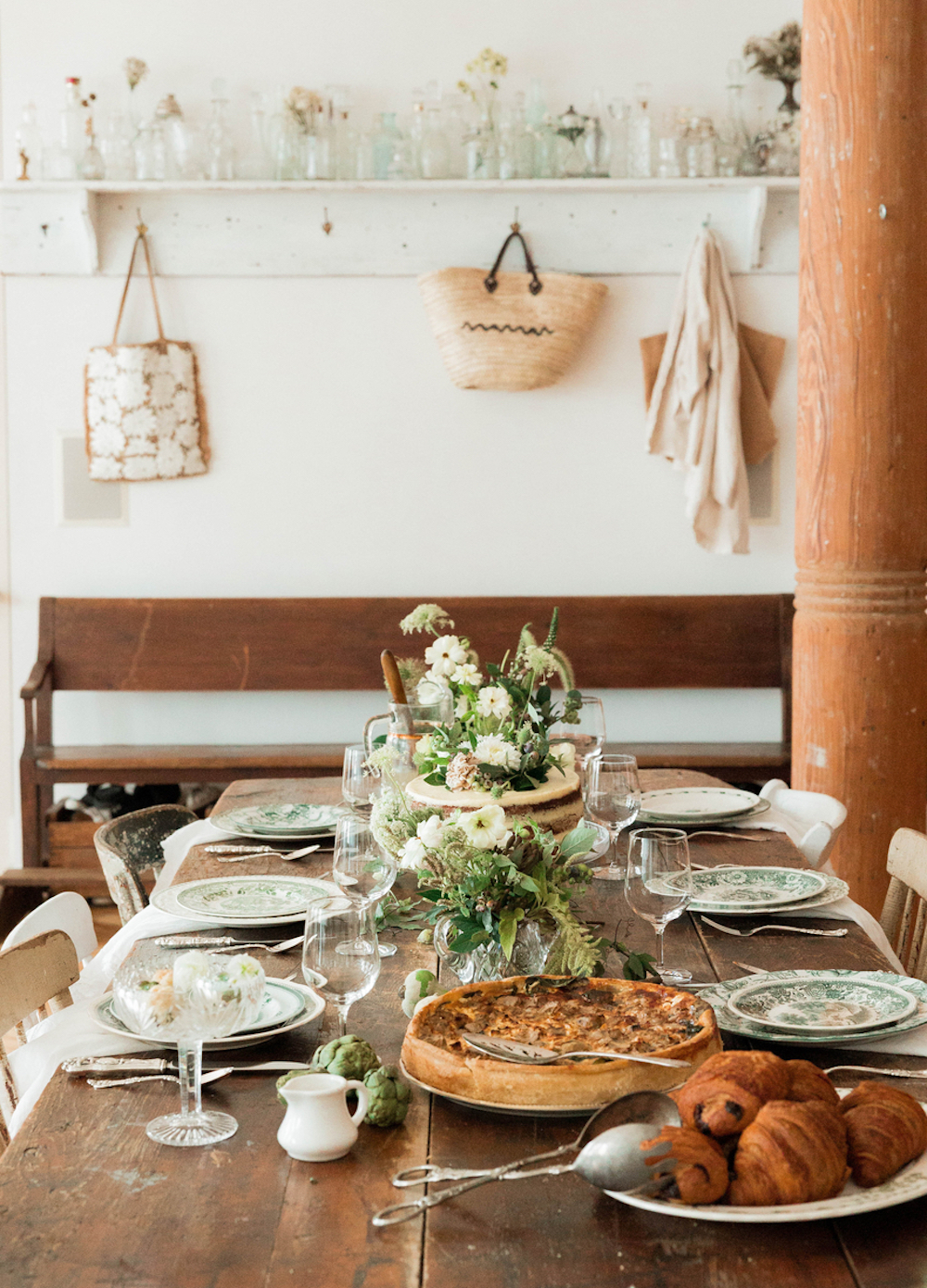 Elisa Marshall table setting.