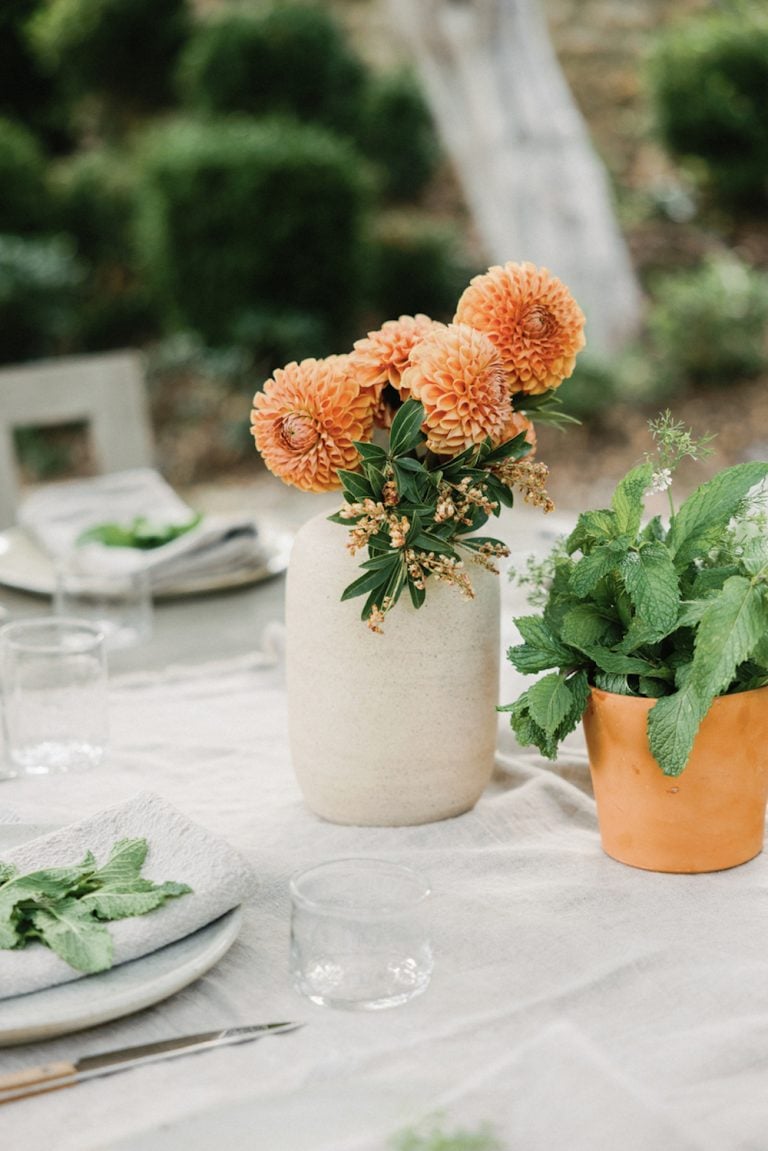 Floral bouquet dining table centerpiece ideas.