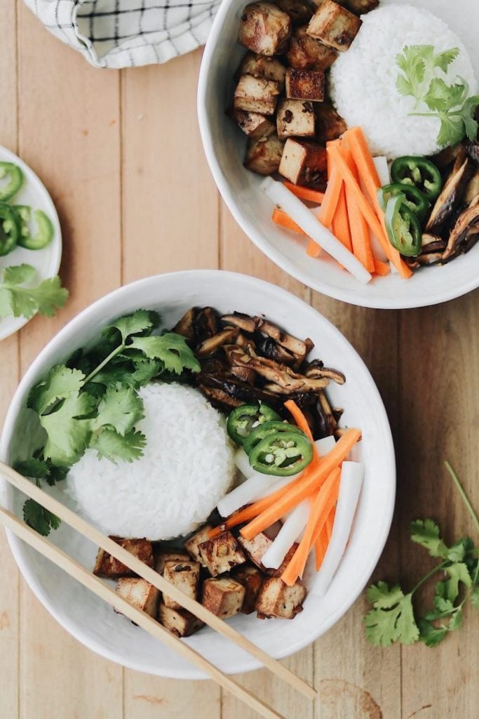 Spicy tofu bahn mi bowls_top 10 protein foods