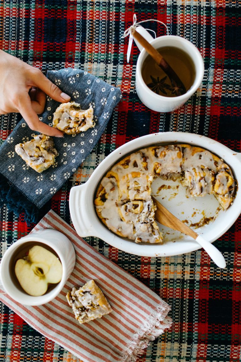 pumpkin spice cinnamon rolls_pumpkin desserts 