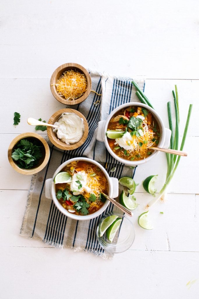 slow-cooker chicken & white bean chili