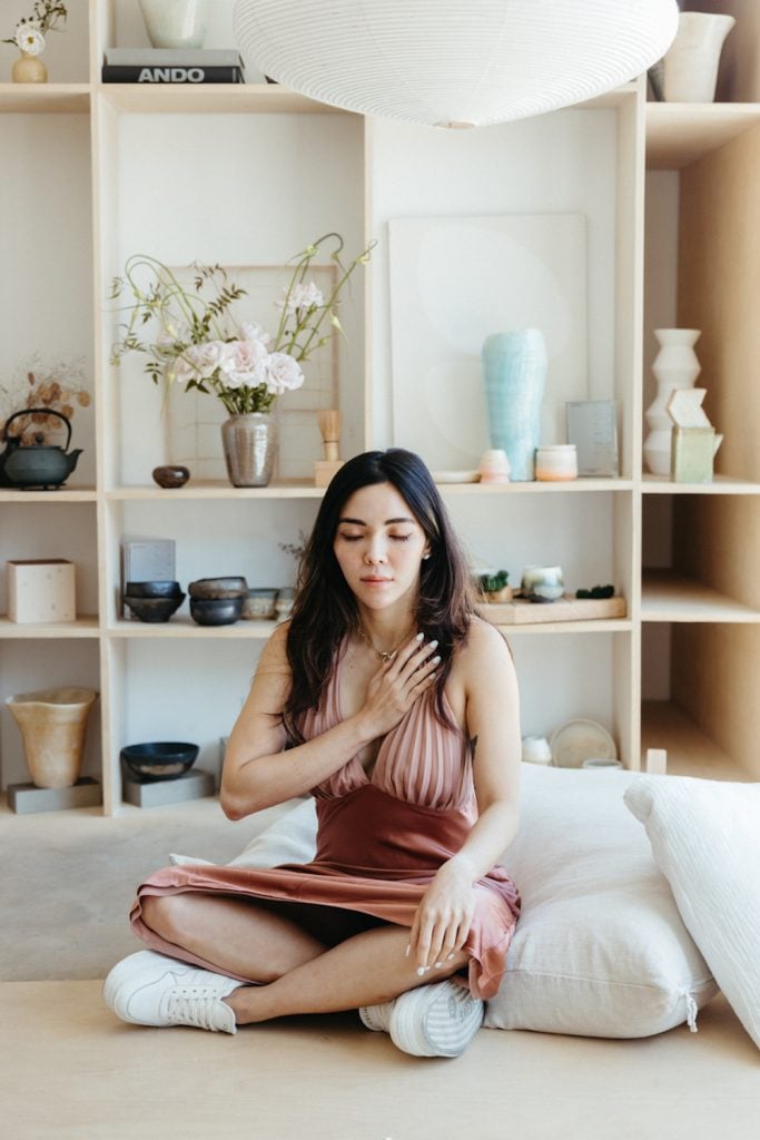 Amanda Gunawan meditating.