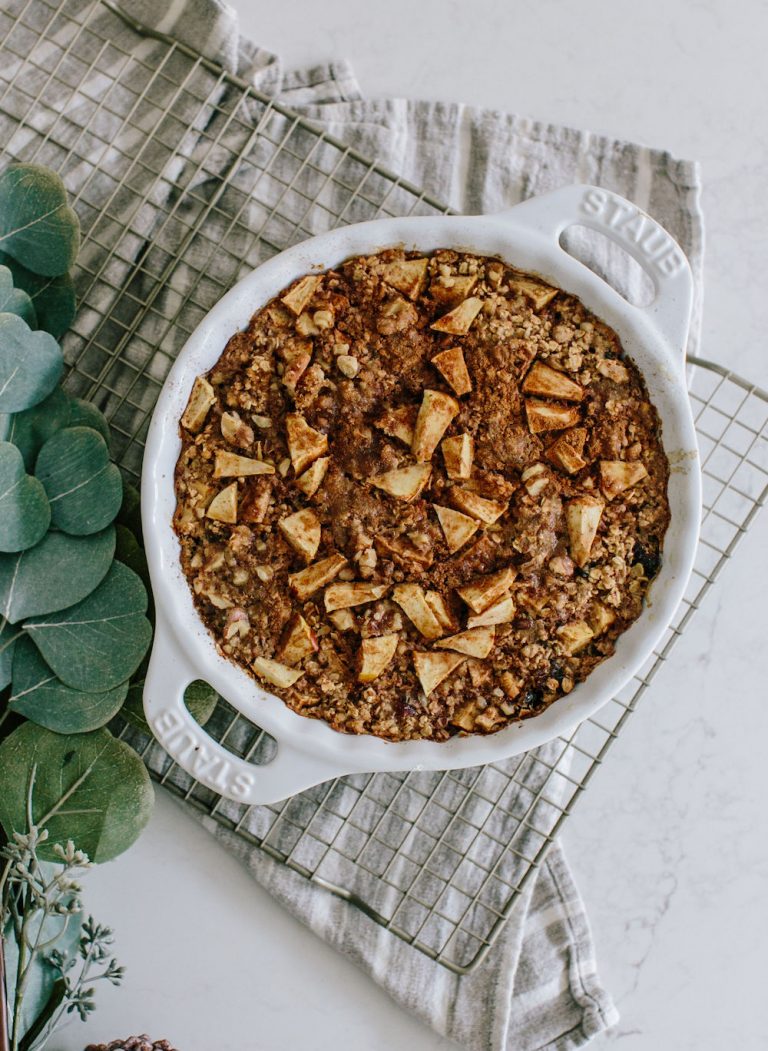 Apple Pie Baked Oatmeal
