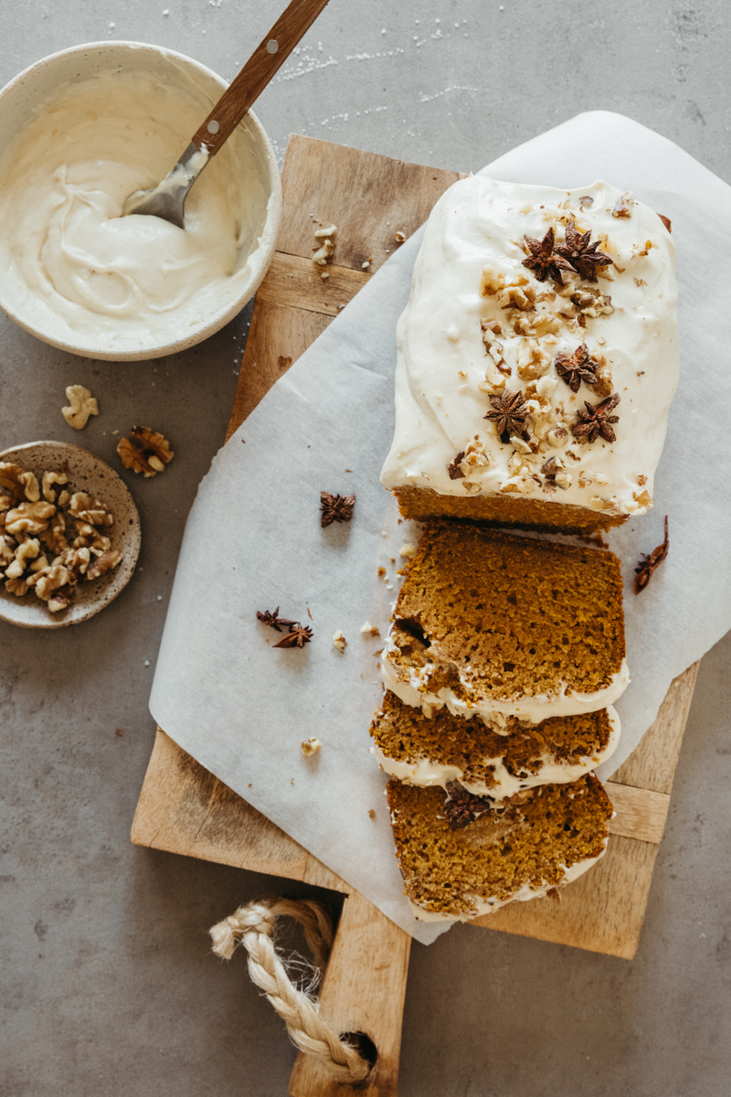 pumpkin cake with cream cheese frosting