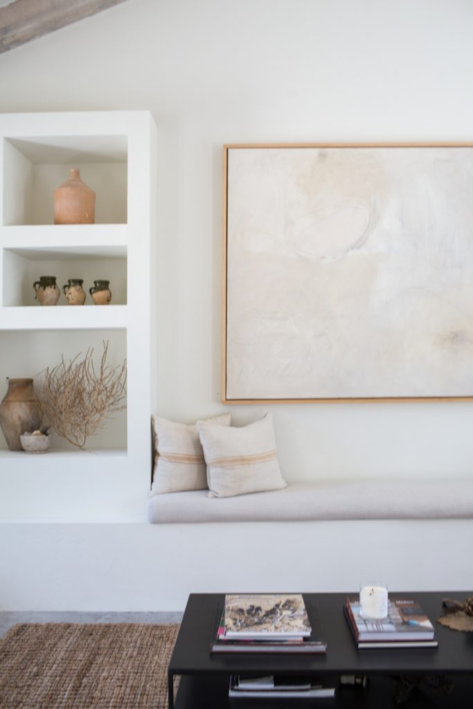 Creamy white fall 2023 paint color trends