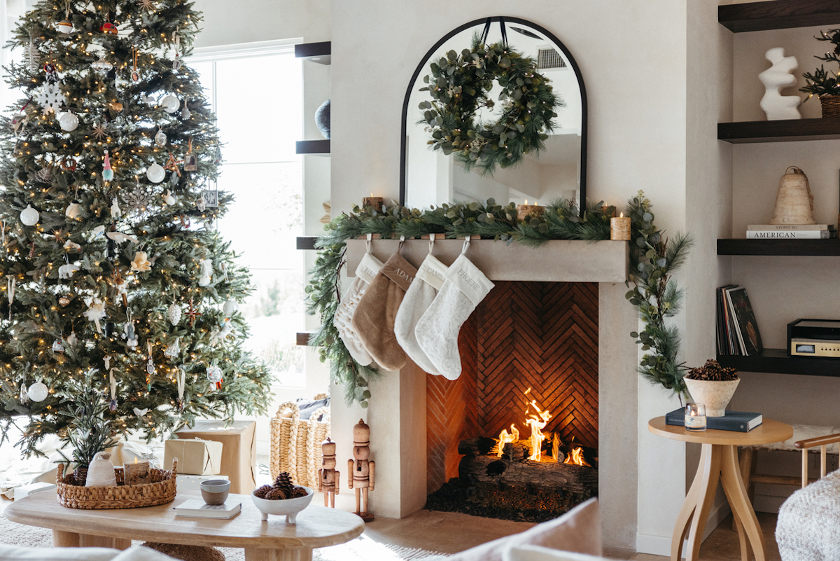 Cozy Christmas living room.