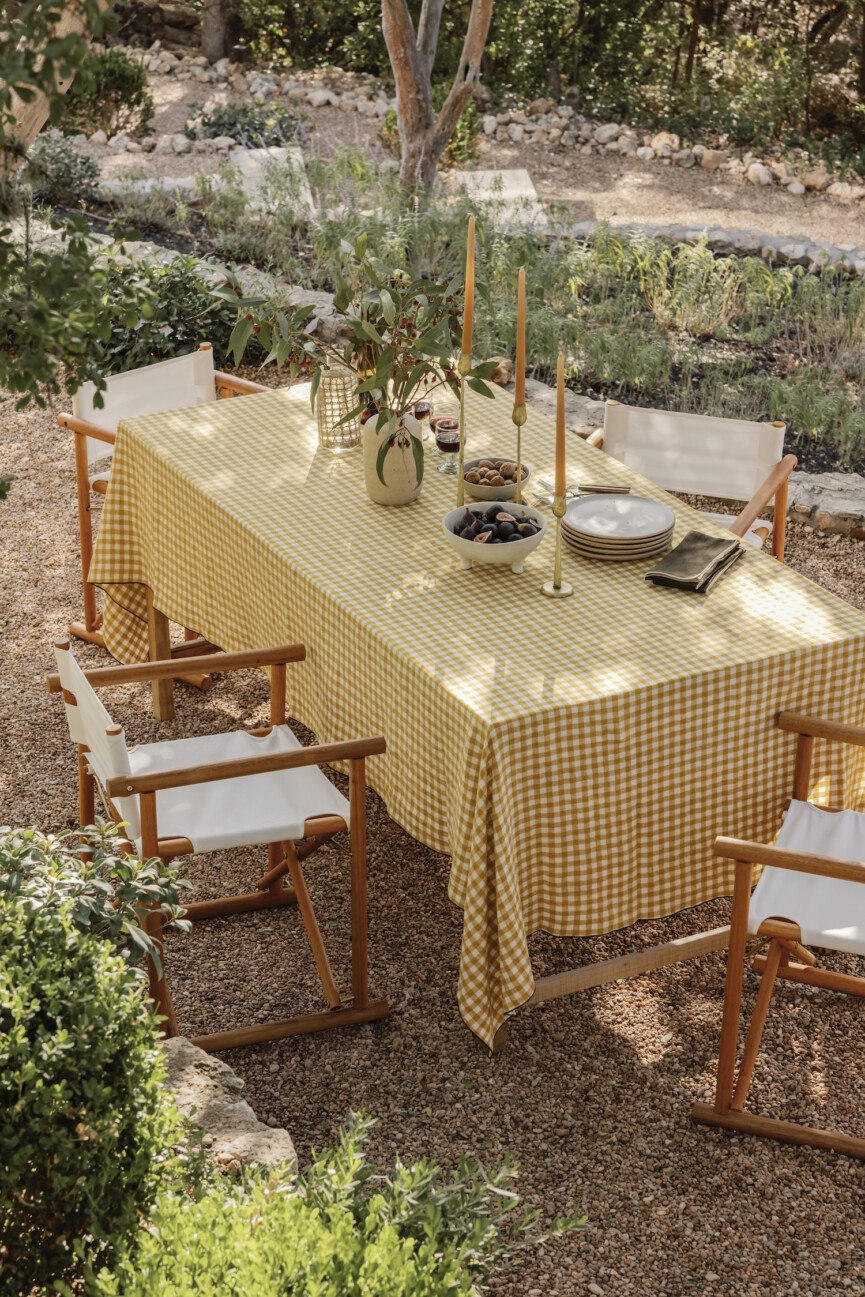 al fresco fall dining table with folding directors chairs