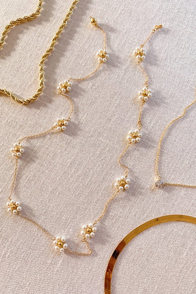DIY Pearl Daisy Chain Necklace