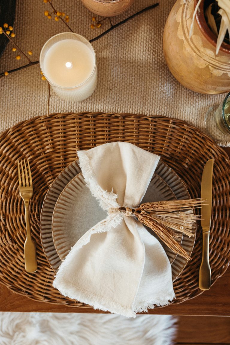Thanksgiving napkin table setting.