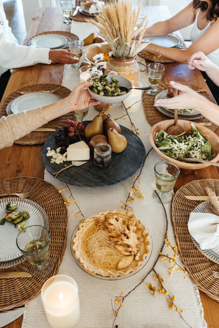 Planejamento do menu da mesa de Ação de Graças.