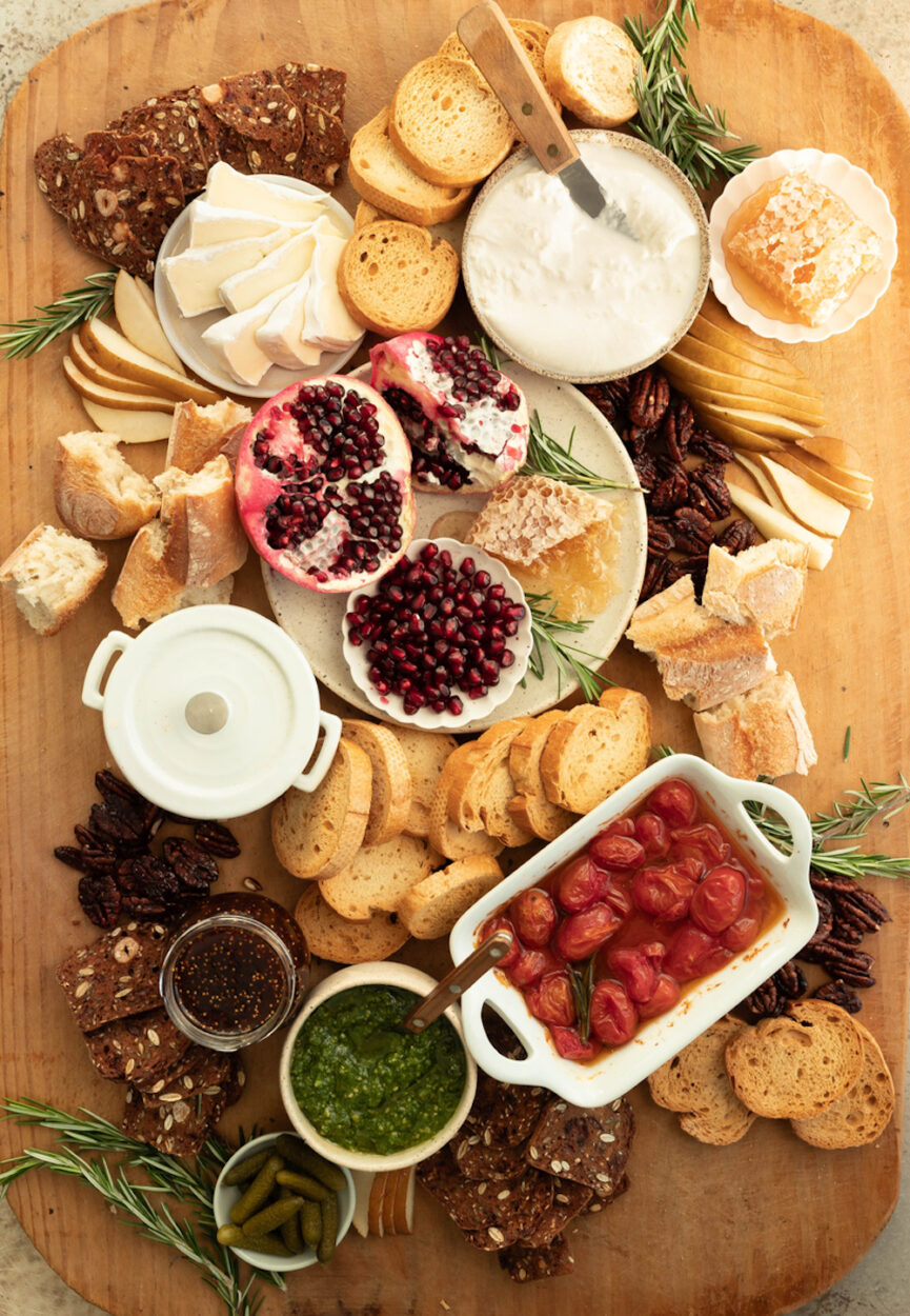 holiday bruschetta board_holiday appetizers for hosting