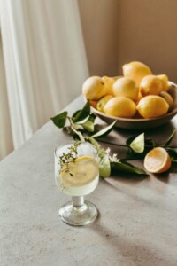 Limoncello spritz cocktail.