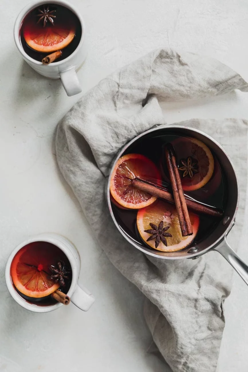 simple mulled wine_holiday cocktails