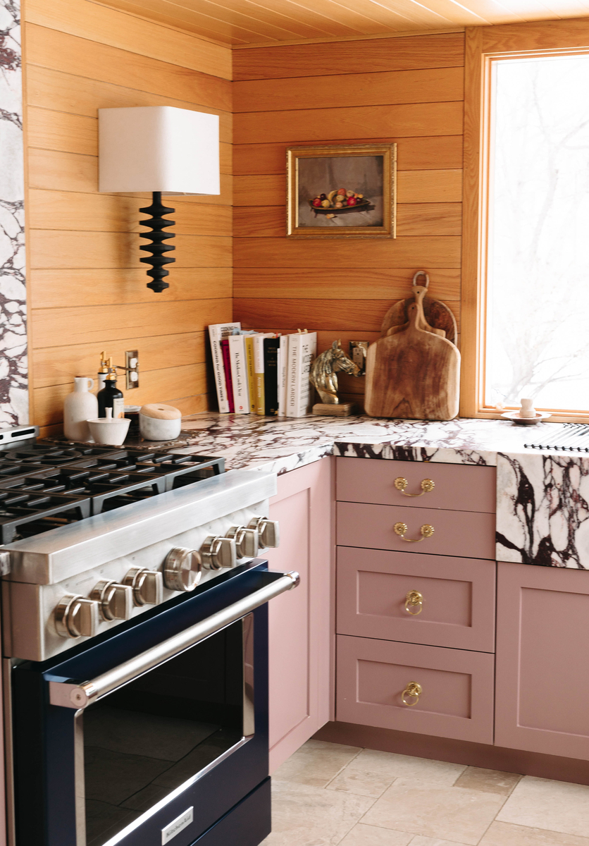 Warm Wood In A Kitchen With Rose Pink Painted Cabinets Suruchi Avasthi Photography 