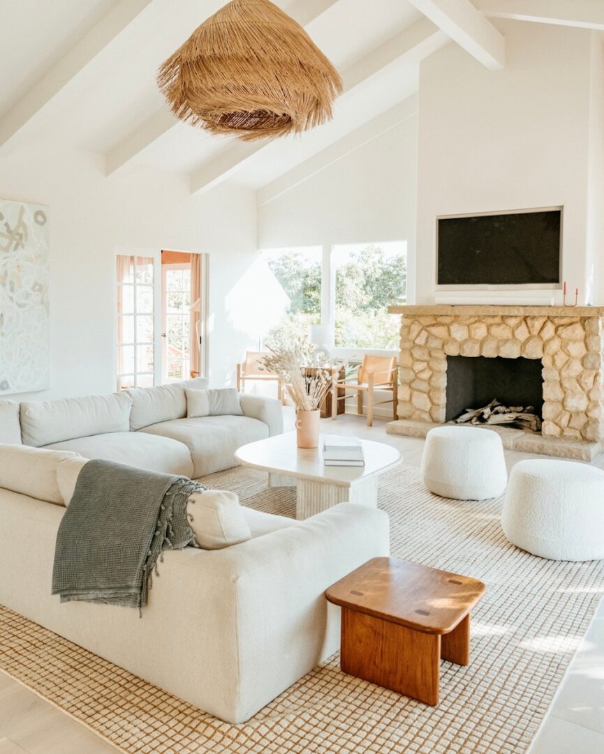 Bright, white living room decor ideas.