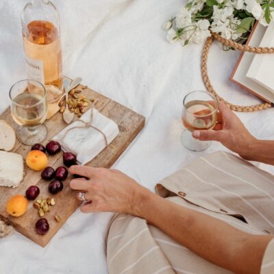 picnic rose_summer eating habits