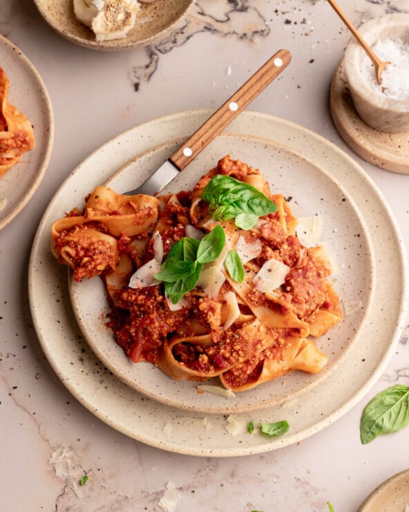 vegan mushroom bolognese