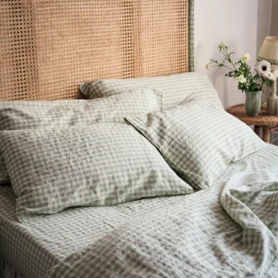 Green gingham bedding, Piglet in Bed