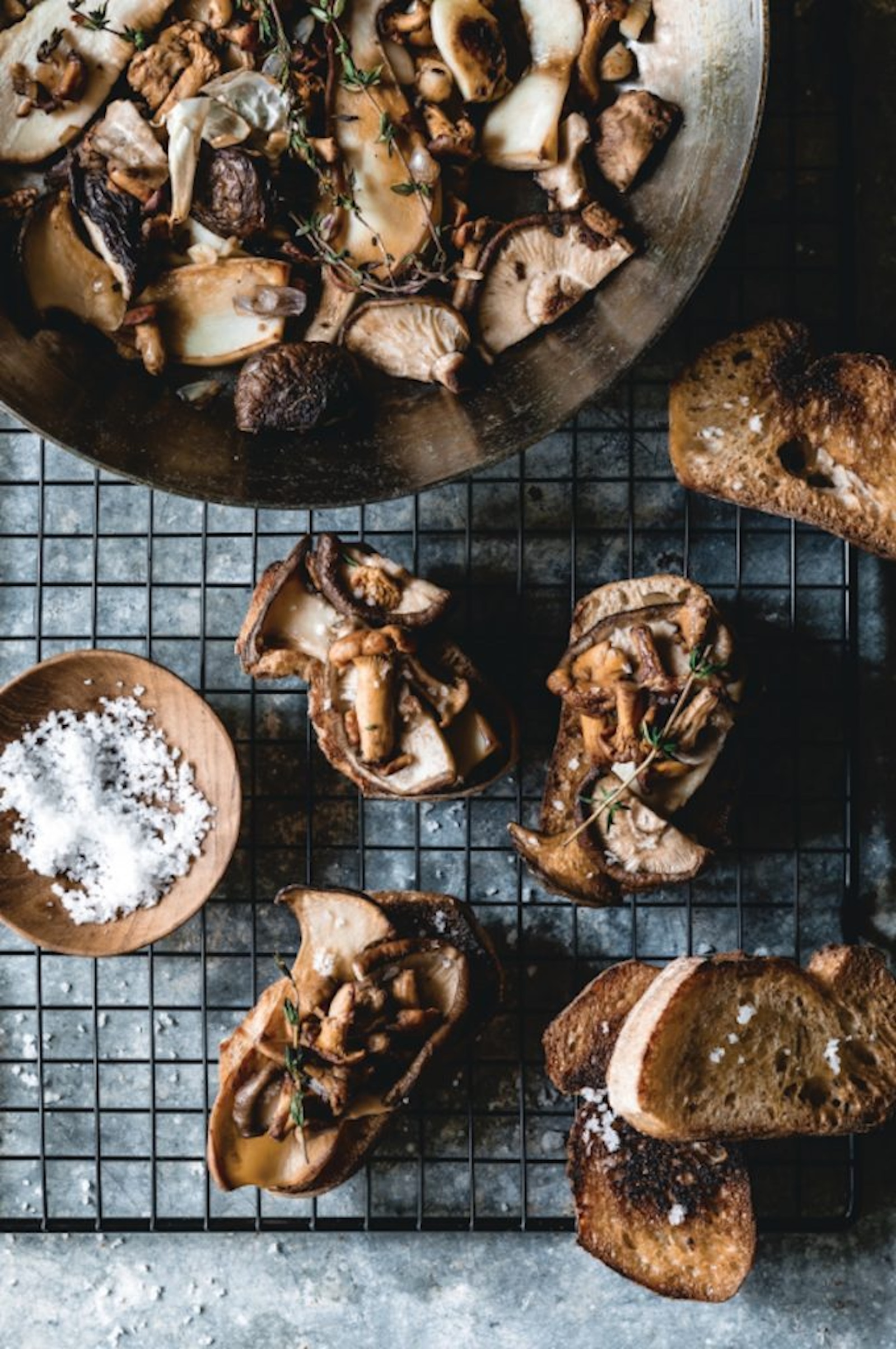 crostini with mushrooms_healthy mushroom recipes