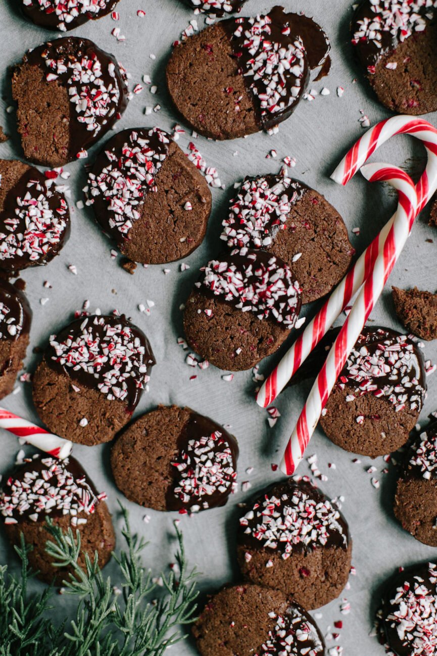 peppermint hot chocolate cookies